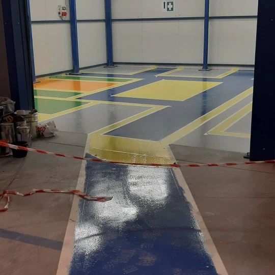 realizare semnalistica industriala cu vopsea epoxidica PROFIRAL